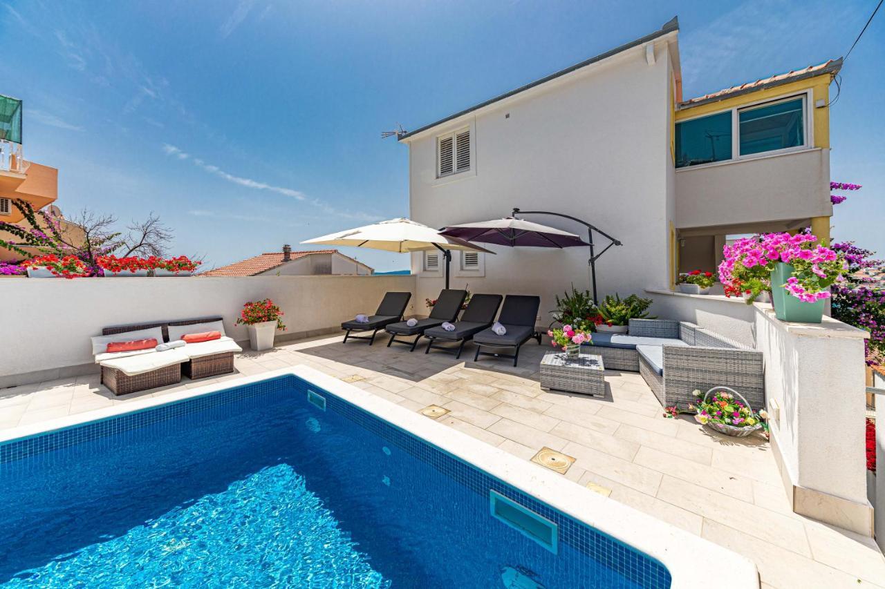 Apartments Villa Nea Leona Trogir Dış mekan fotoğraf