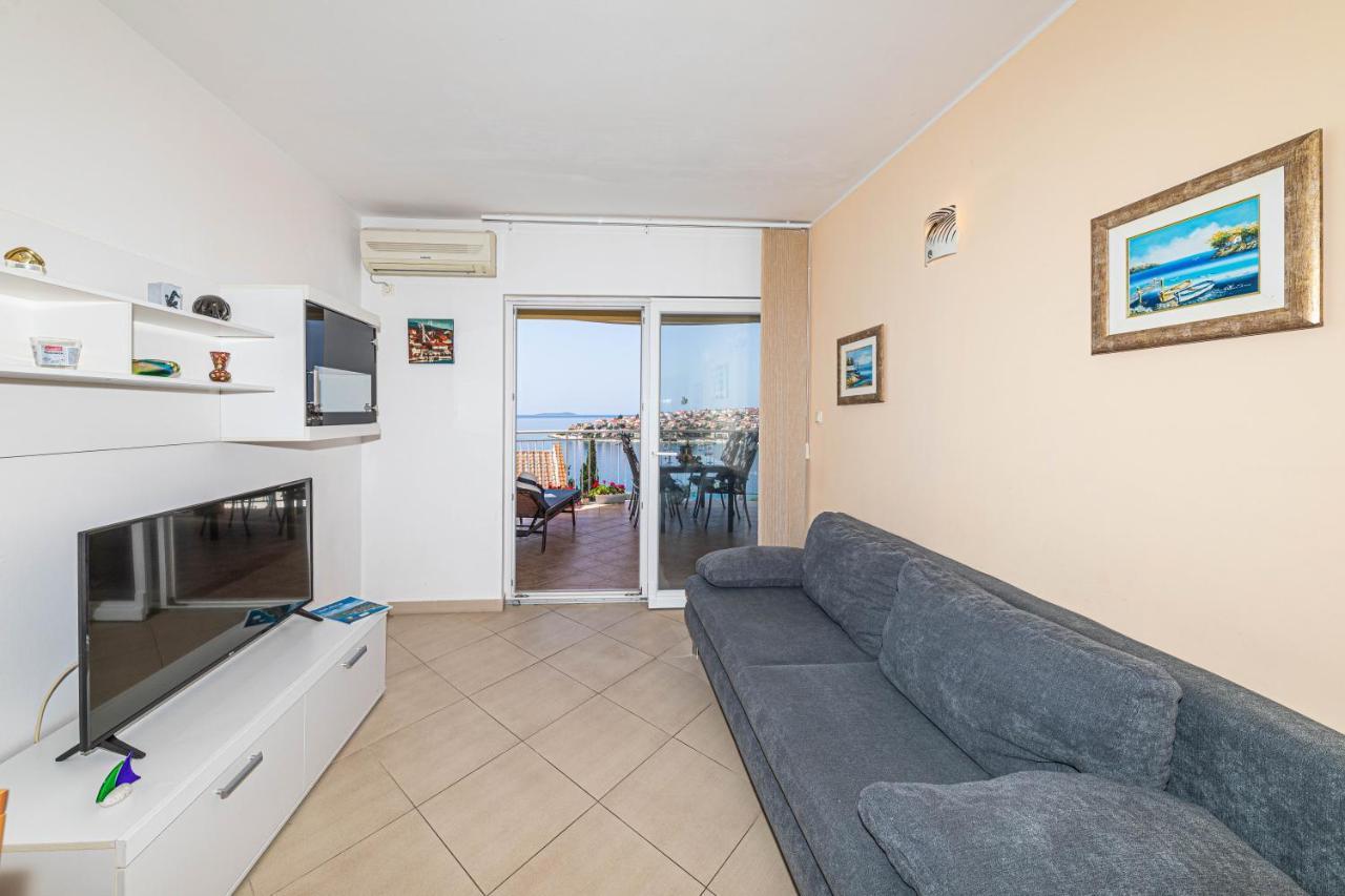 Apartments Villa Nea Leona Trogir Dış mekan fotoğraf