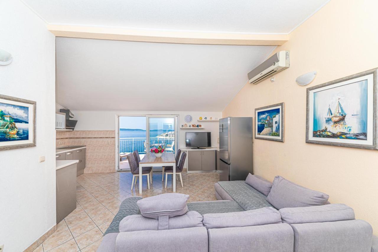 Apartments Villa Nea Leona Trogir Dış mekan fotoğraf