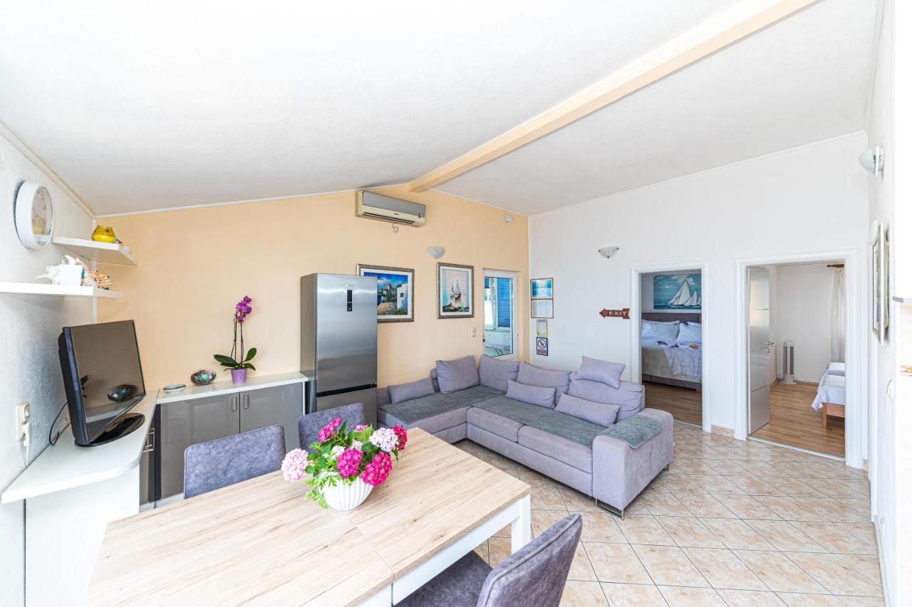 Apartments Villa Nea Leona Trogir Dış mekan fotoğraf